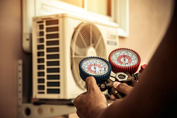 Professional Heat Pump Repair technician working in Lohn, TX